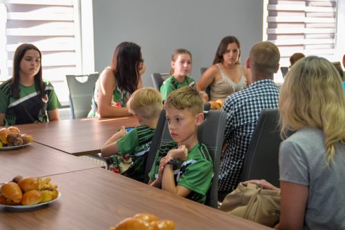 Wręczenie nagród dla dzieci z LKS Raciążek